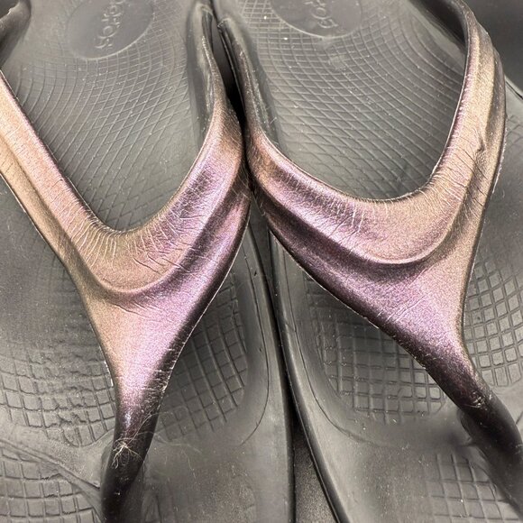 OOFOS Womens OOlala Luxe Recovery Sandals Size 7US EU38 Black & Metallic Purple - Picture 4 of 8